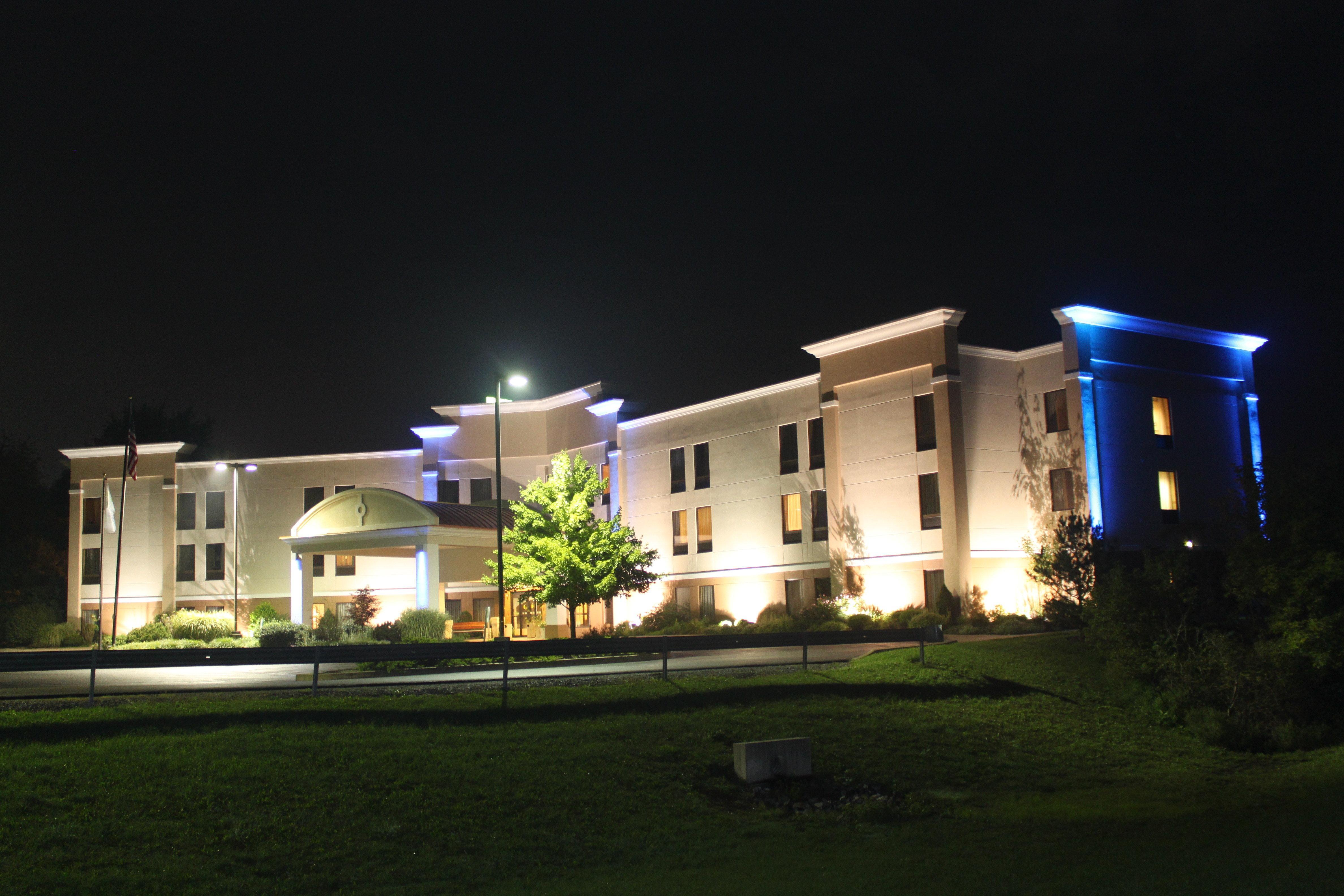 Holiday Inn Express Lewisburg - New Columbia By Ihg Bagian luar foto