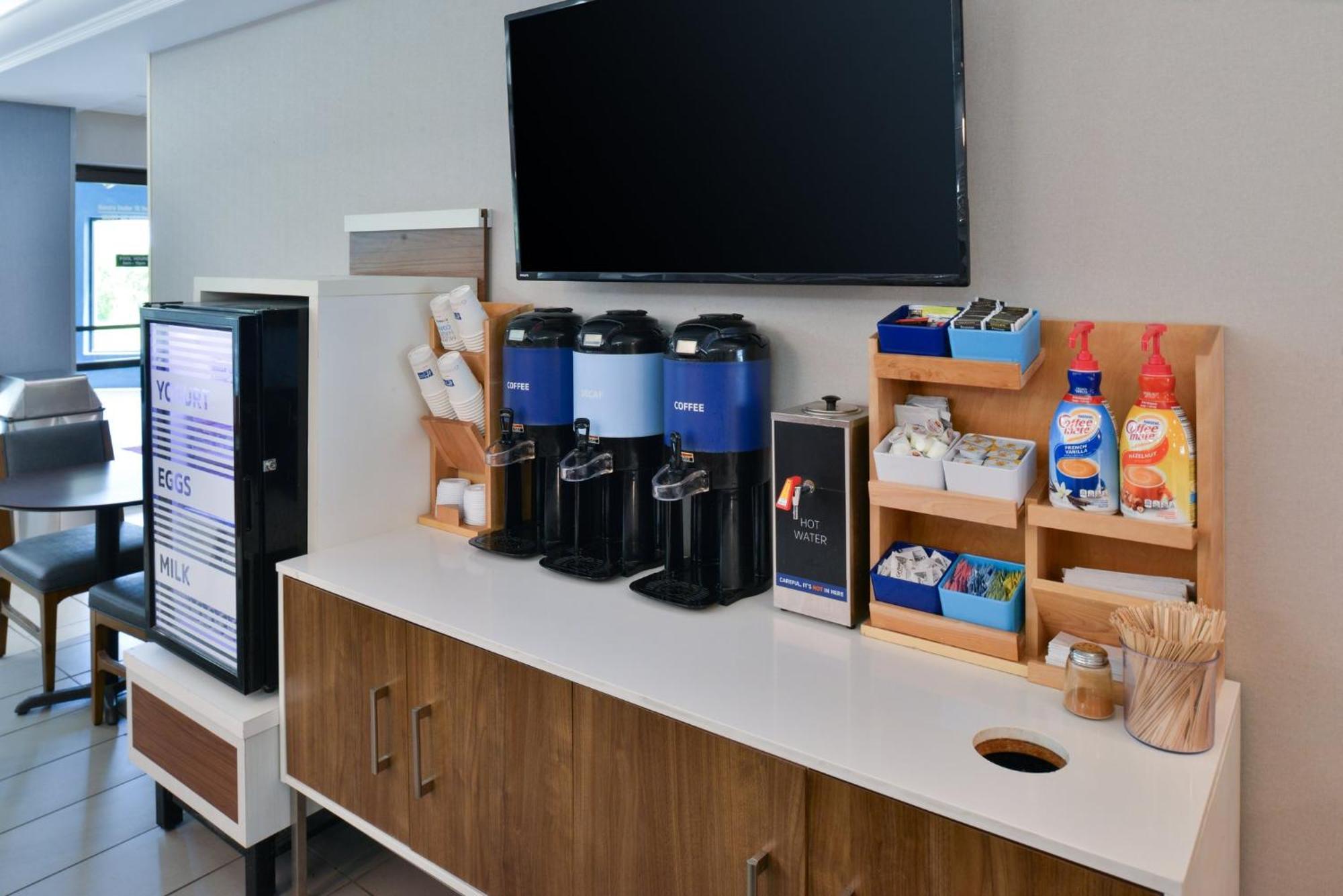 Holiday Inn Express Lewisburg - New Columbia By Ihg Bagian luar foto