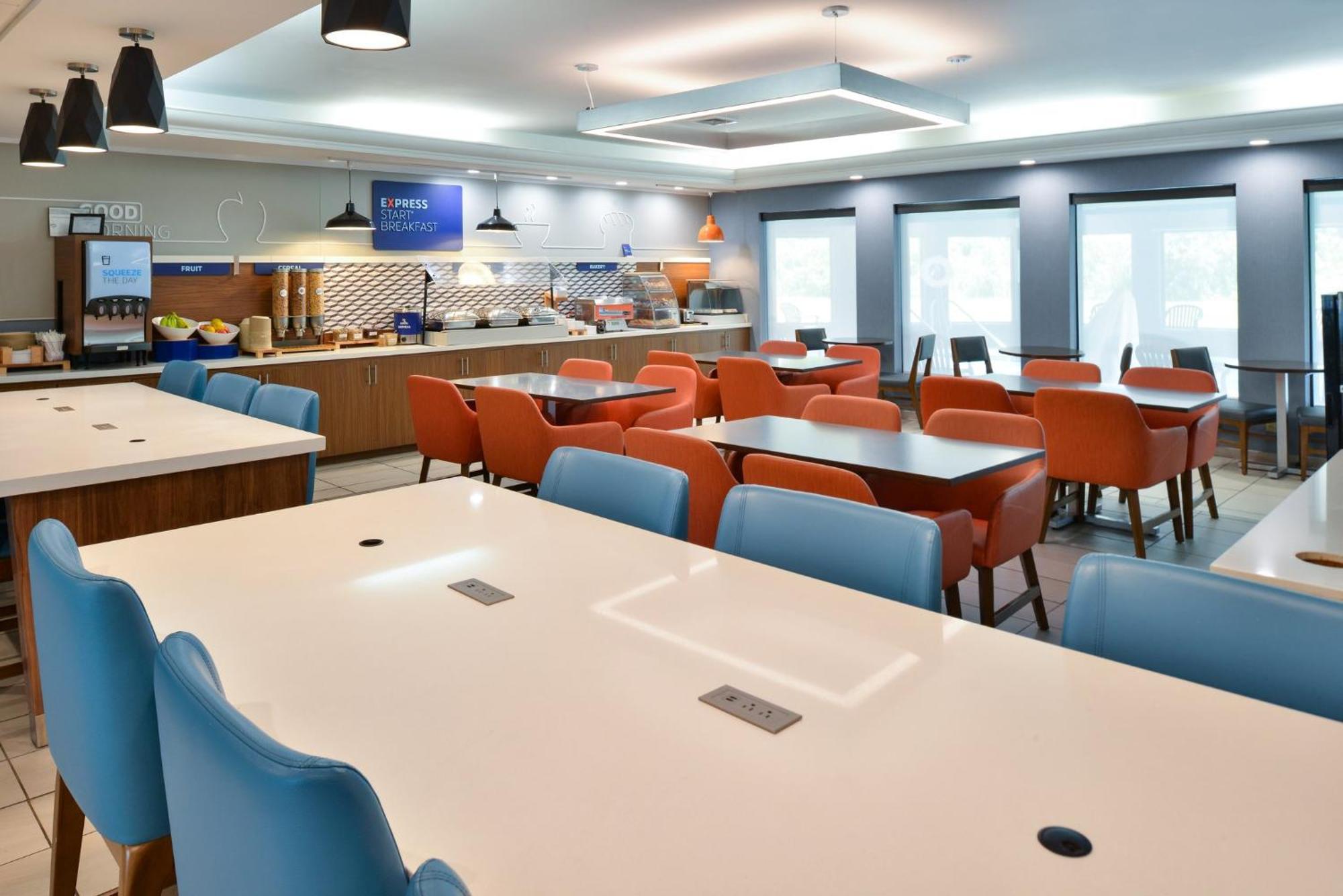 Holiday Inn Express Lewisburg - New Columbia By Ihg Bagian luar foto