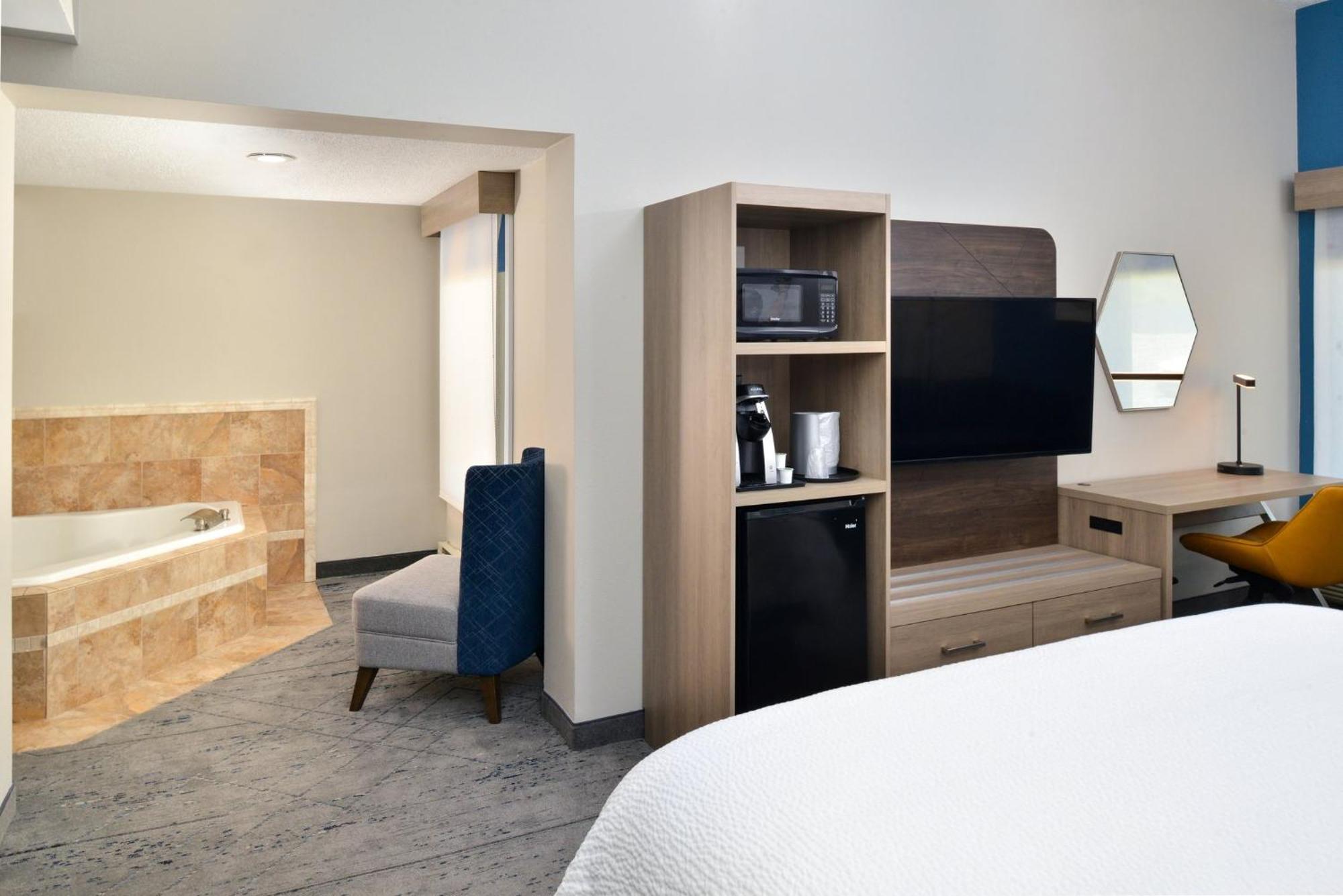 Holiday Inn Express Lewisburg - New Columbia By Ihg Bagian luar foto